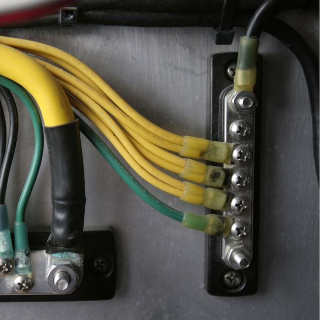 Blue Sea 2304 MiniBus 100 Ampere Common BusBar 5 x 8-32 Screw Terminal [2304] - Premium Busbars, Connectors & Insulators from Blue Sea Systems - Just $18.99! Shop now at Brushy Creek Marine